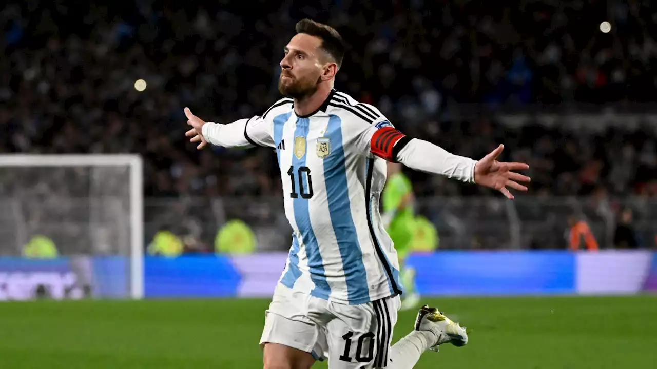 WATCH: Lionel Messi scores outrageous free kick for Argentina in World Cup qualifier against Ecuador