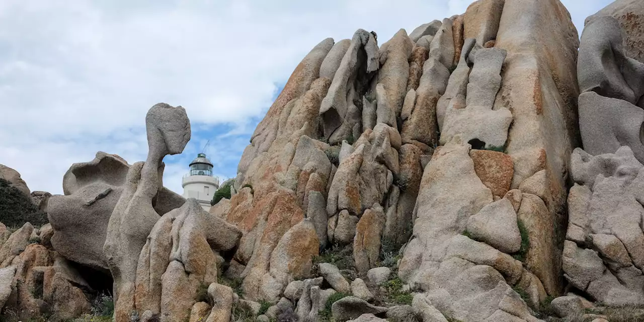 La comunità hippy della Valle della Luna in Sardegna è stata sgomberata