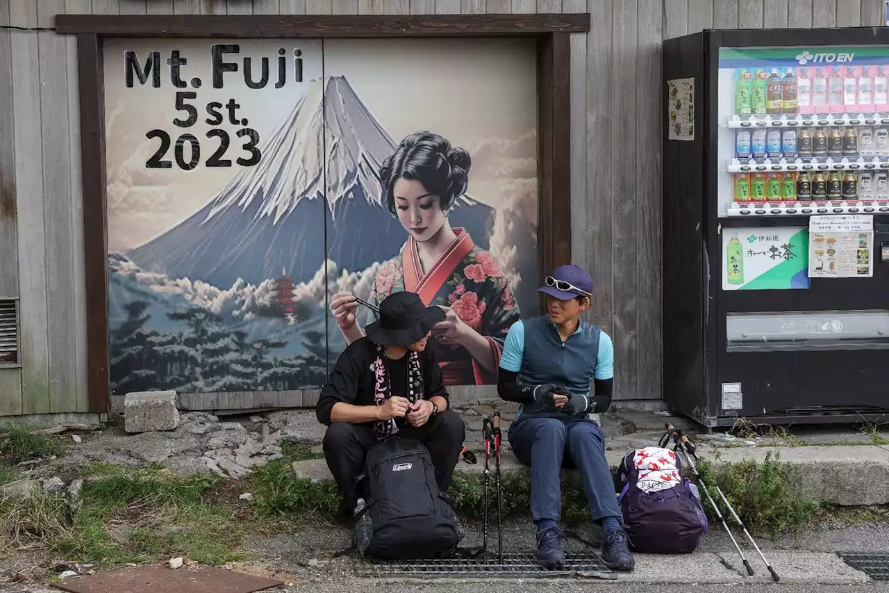 Le mont Fuji face à l'éruption du surtourisme