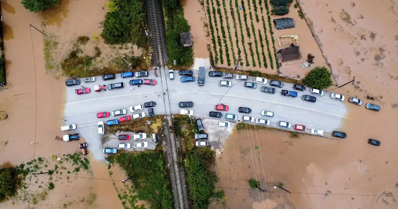 Inondations en Grèce : dix morts en Thessalie, des opérations de secours toujours en cours