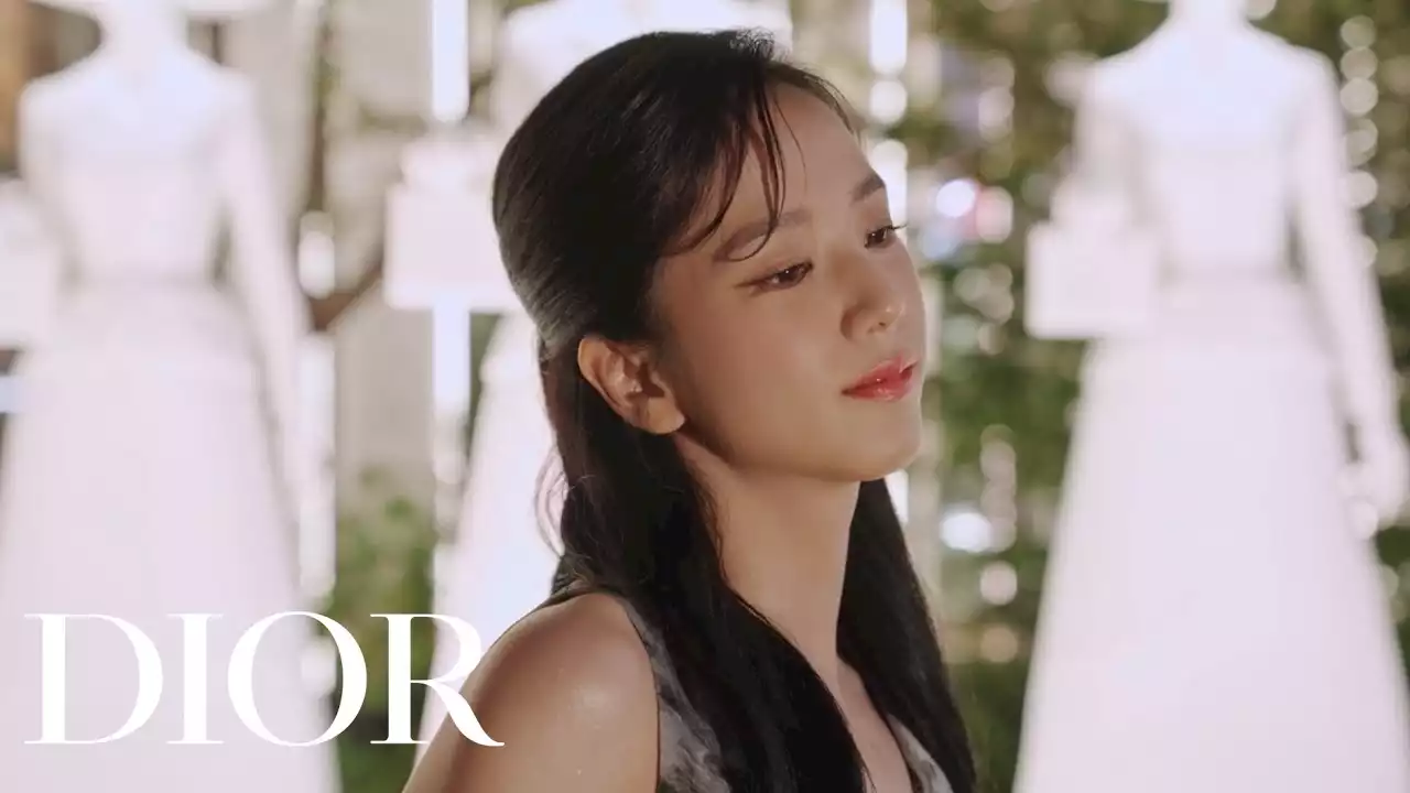 Jisoo Visits 'Lady Dior Celebration' Exhibition