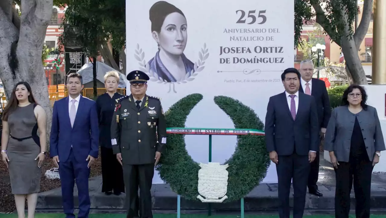 Realizan ceremonia de natalicio de Josefa Ortiz de Domínguez en Puebla