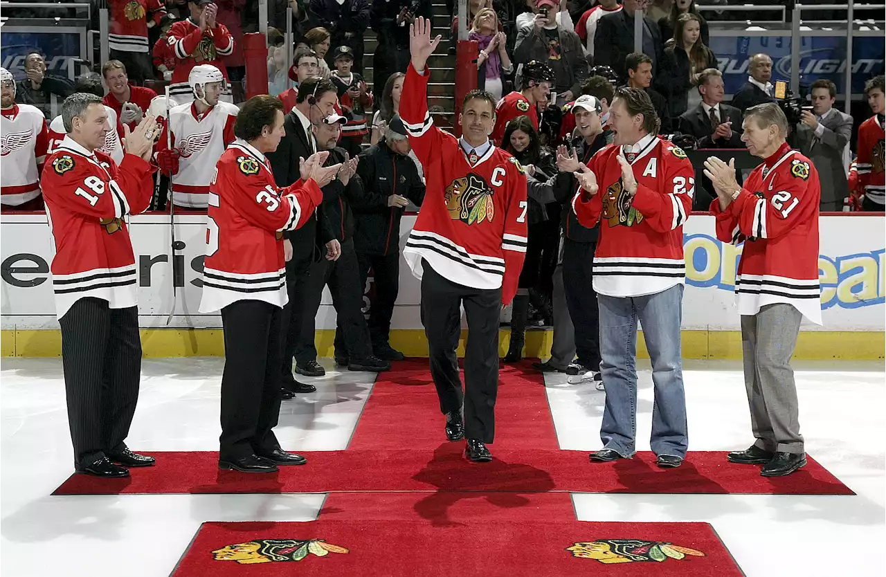 Blackhawks to retire former captain Chris Chelios' No. 7 jersey