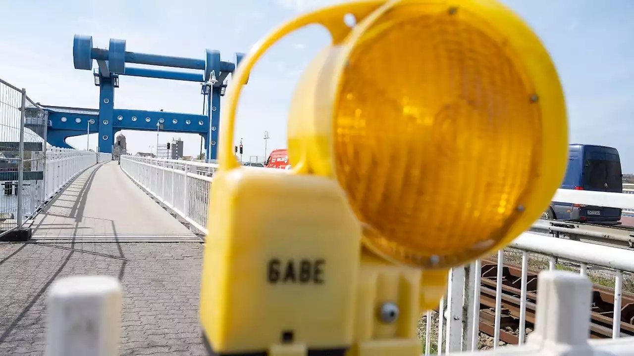 Früher als geplant: Peene-Brücke am Freitag wieder frei