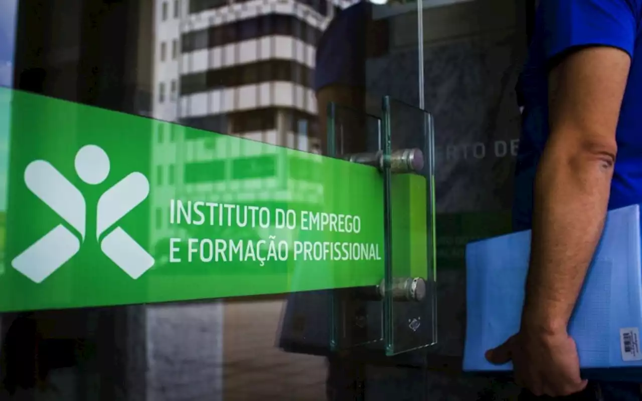 Saiba como concorrer ao cheque de formação digital de 750 euros do IEFP