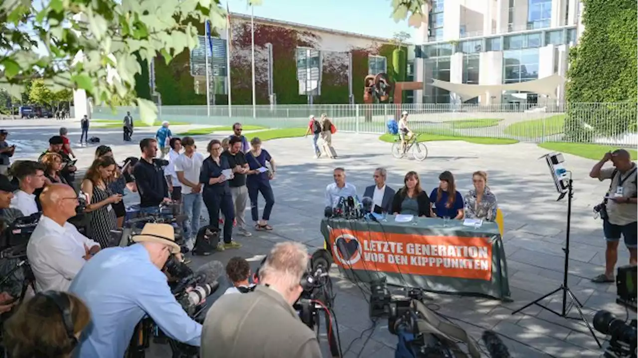 'Letzte Generation' kündigt Proteste in Berlin an - Materiallager seien prall gefüllt