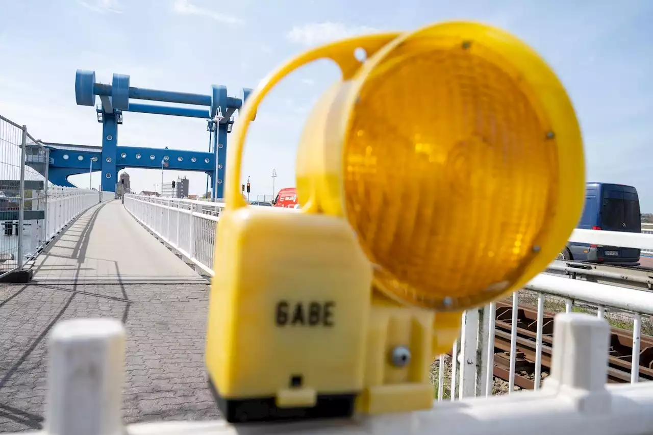 Früher als geplant: Peene-Brücke am Freitag wieder frei