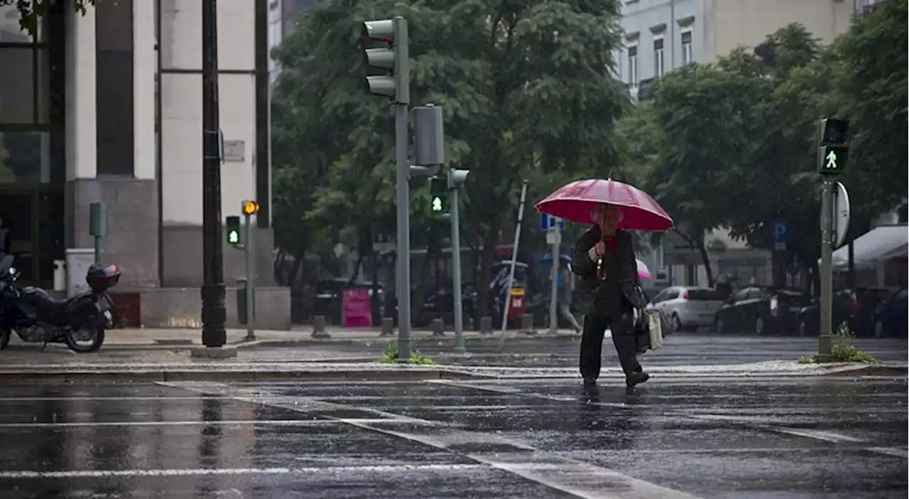 Catorze distritos sob aviso amarelo devido à previsão de chuva