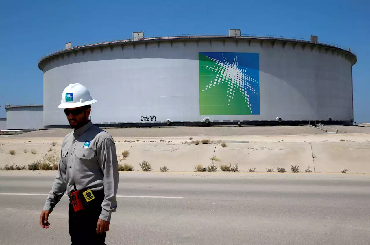 Analysis-Oil cut extension raises risk of Saudi economic contraction this year