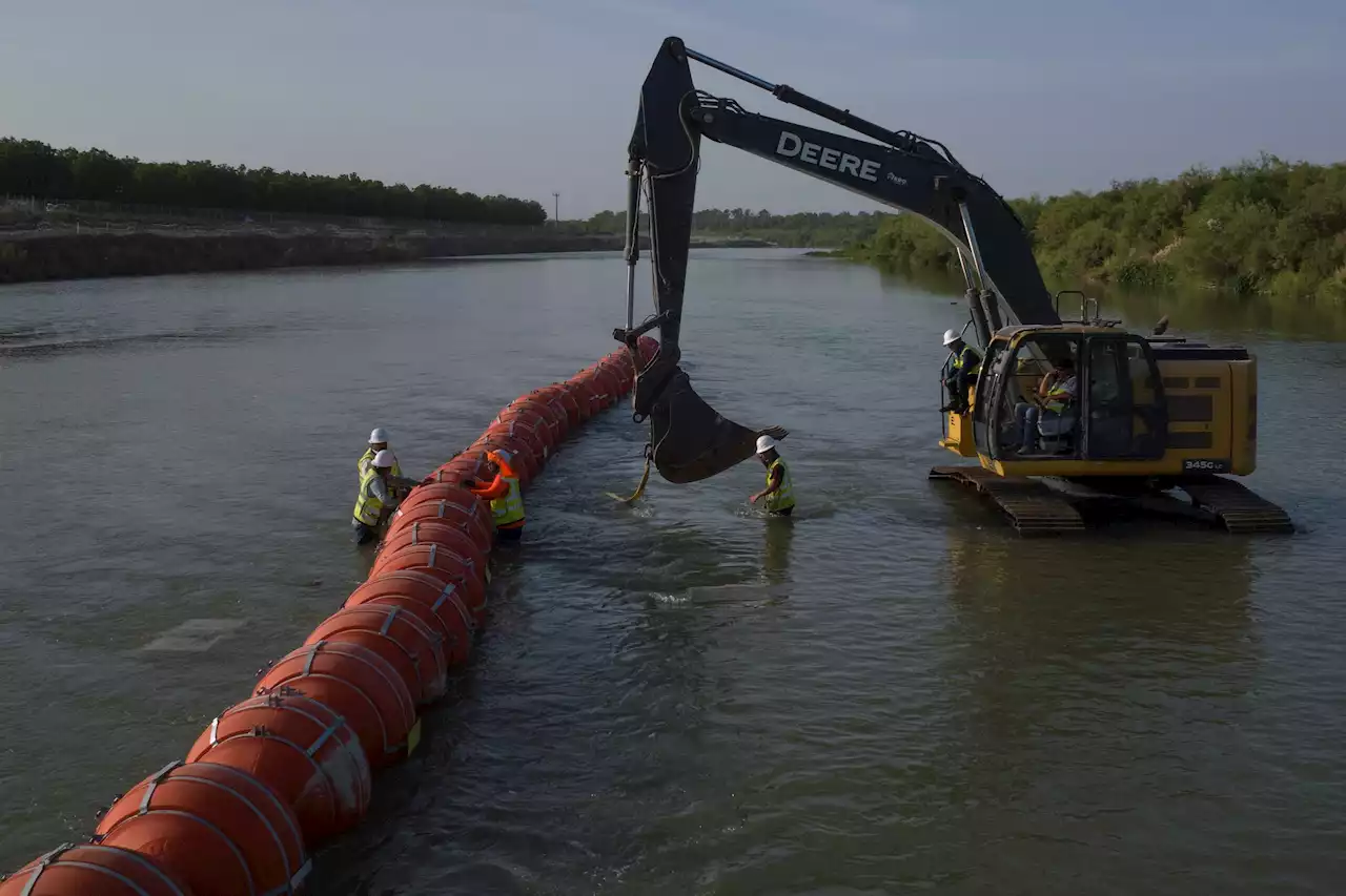 Court grants temporary stay allowing Texas to keep Rio Grande barriers in place for now