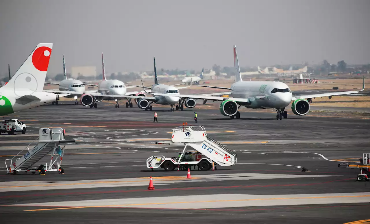 Mexican president says operations at capital airport 'very risky'