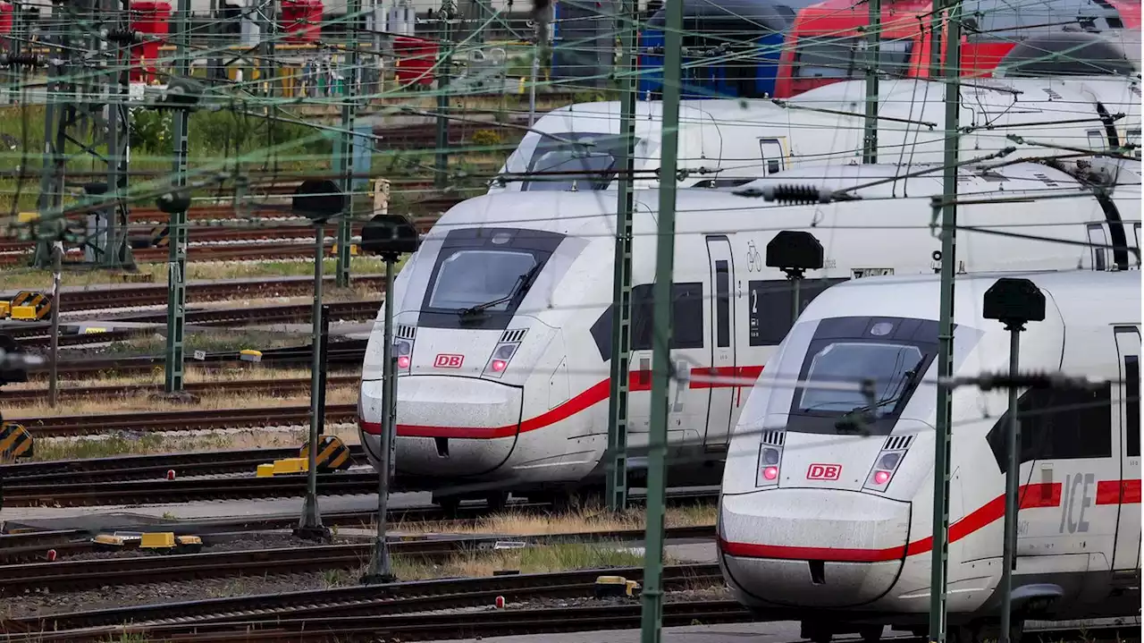 Zugverkehr zwischen Hamburg und Berlin bis Samstag gestört – Ursache laut Polizei politisch motiviert