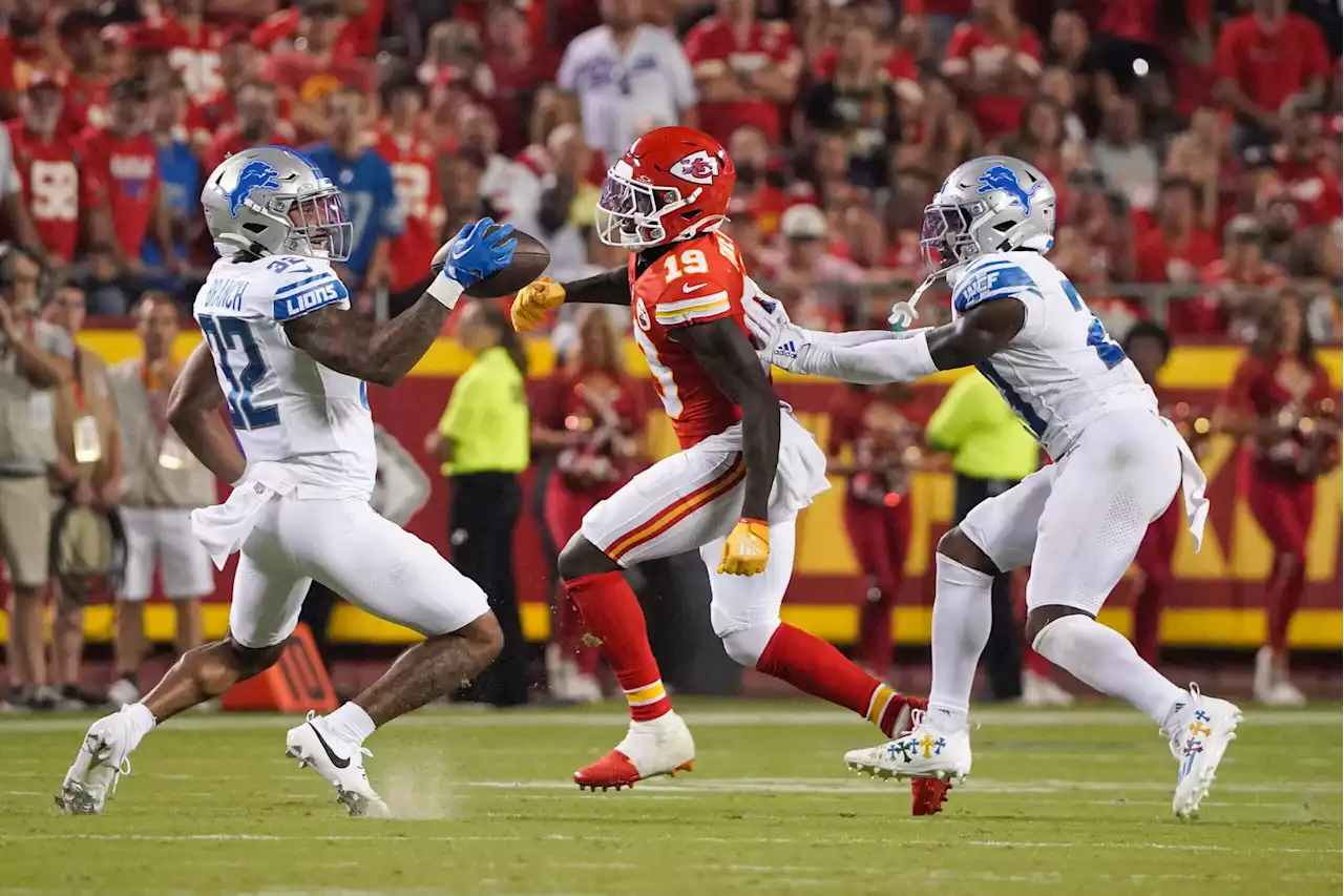 Chiefs drop the ball: How the receivers’ mistakes cost Kansas City on opening night