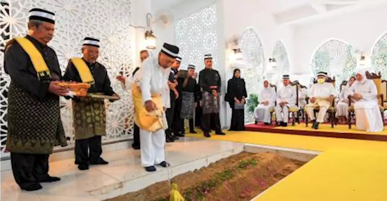 Jenazah Tunku Ampuan Najihah selamat dimakamkan