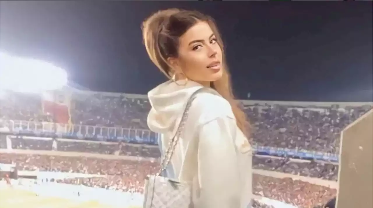 El look de Sara Duque, la profesora de Julián Álvarez, para alentar a la Selección argentina: “Que partidazo”