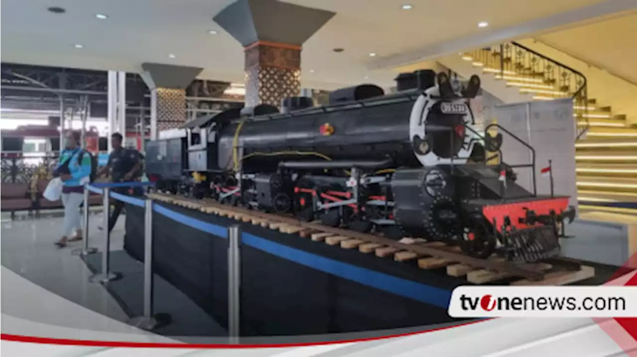 Miniatur Lokomotif Uap Terbesar di Indonesia Dipamerkan di Stasiun Yogyakarta