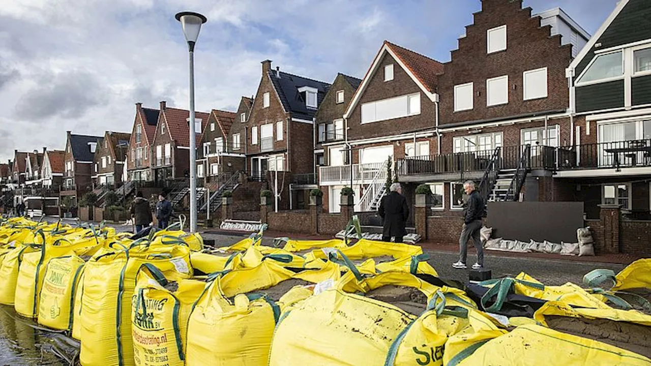 Huizenbezitters maken zich ondanks wekenlang hoogwater weinig zorgen om schade, kopers letten wél beter op de risico's