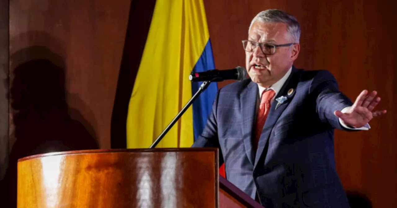 El ministro de Justicia de Colombia descarta la posibilidad de expulsar a presos ecuatorianos