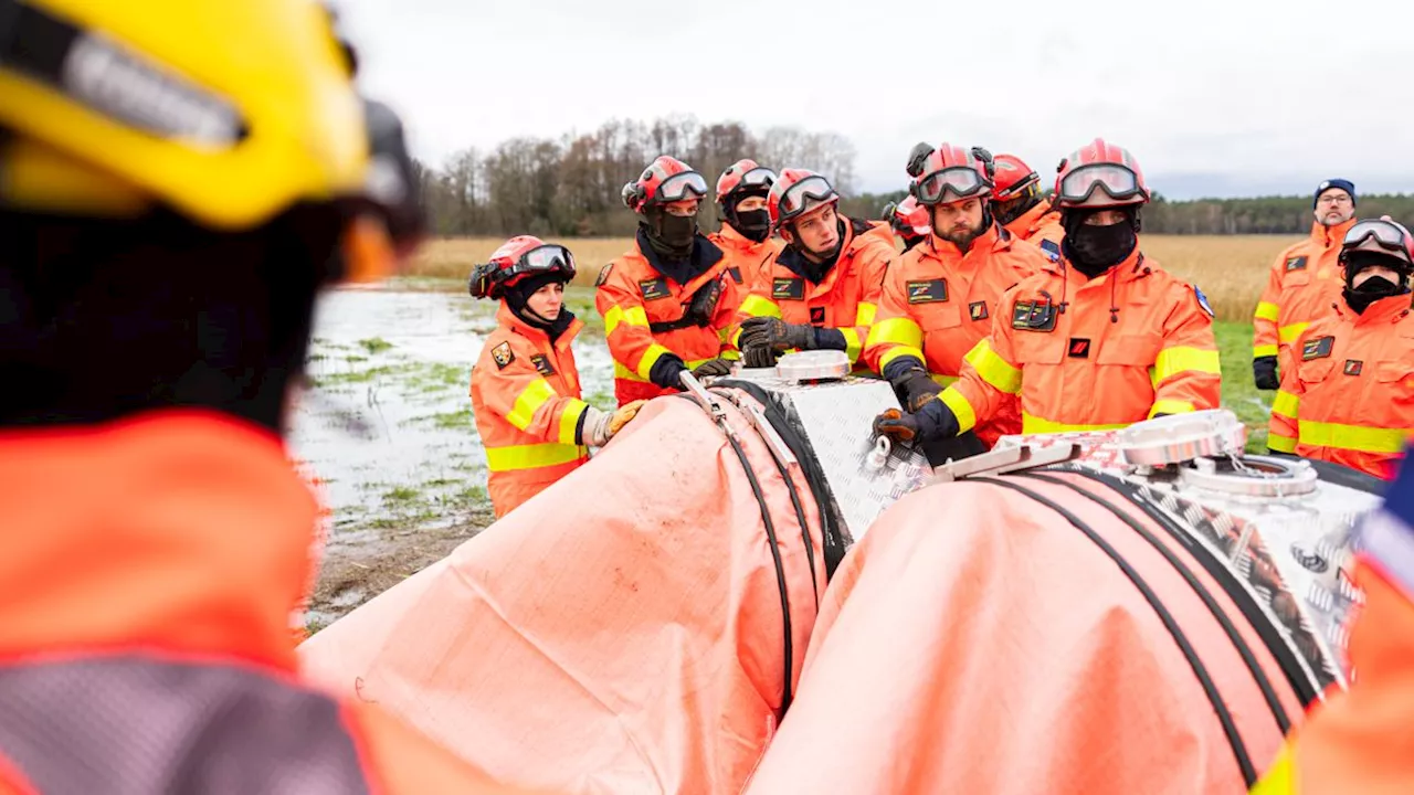 Französischer Zivilschutz hilft bei Hochwasser in Niedersachsen