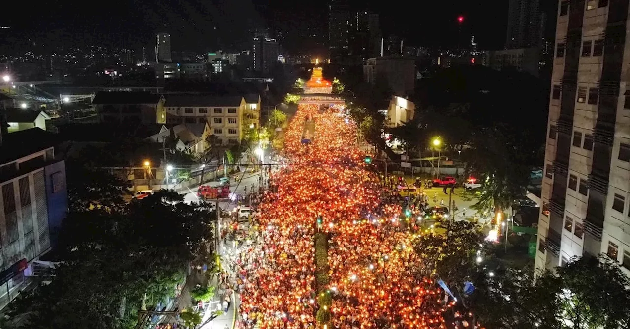 Over 200,000 Devotees Join Penitential Walk with Jesus in Cebu City