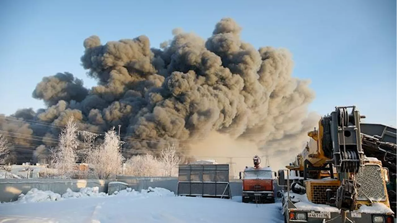  Storbrand i e-handelslager utanför S:t Petersburg