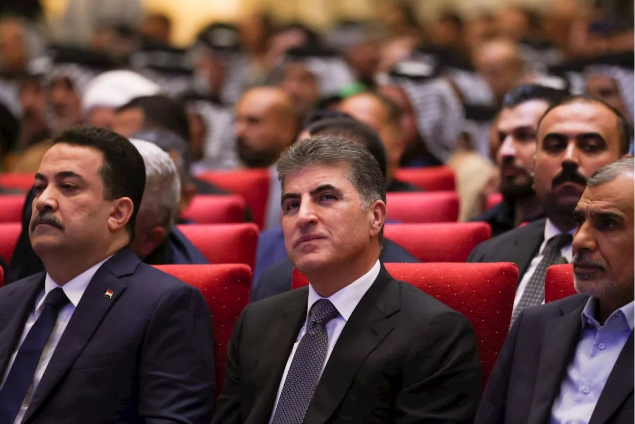 بارزاني في بغداد يحقق حلاً جزئياً لـ«معضلة» مرتبات موظفي إقليم كردستان