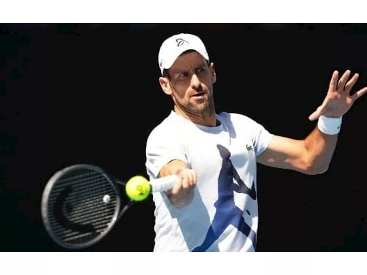Djokovic tranquiliza: 'Lesão no punho não é tão grave'