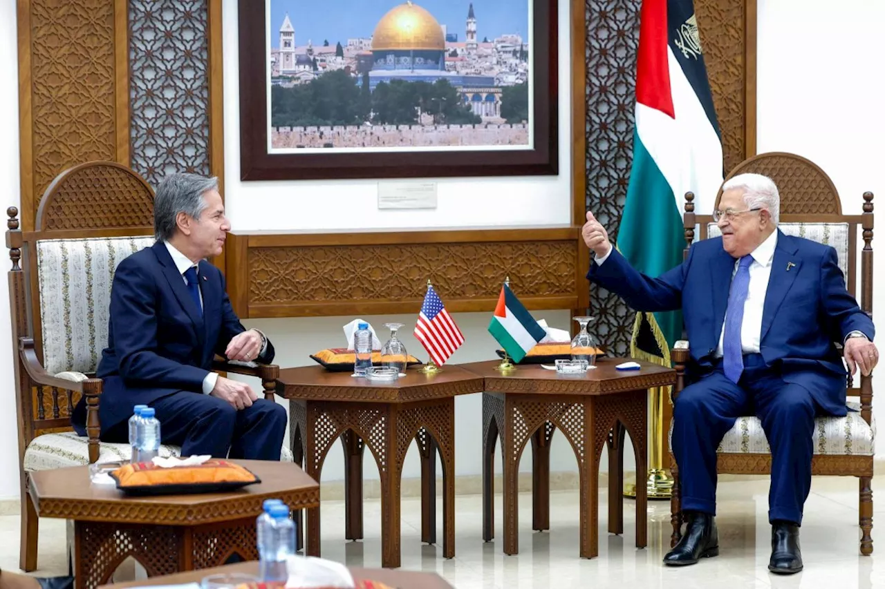 بلينكن يطالب بتعيين نائب لعباس