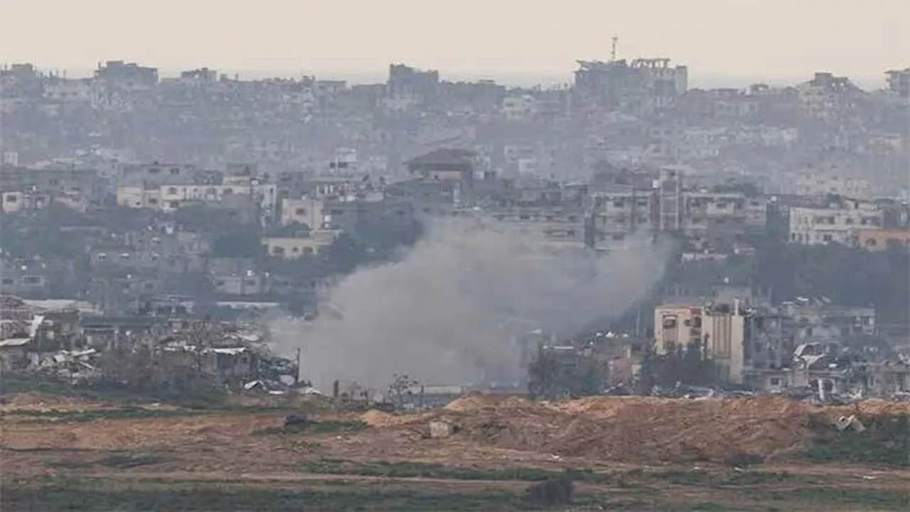 Israeli forces bombard Gaza ahead of Hamas announcement on hostages