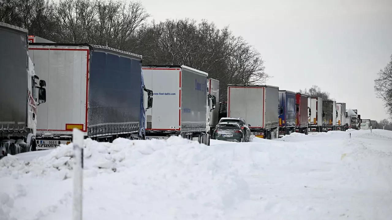 Efter kaoset på E22: S kräver snökedjor