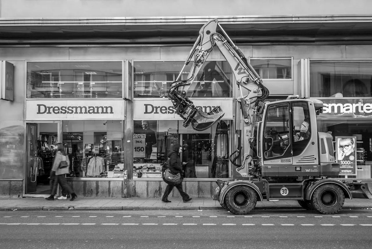 Högre trängselskatt och dyrare att parkera för fossilbilar. Om Stockholm Stad får bestämma.