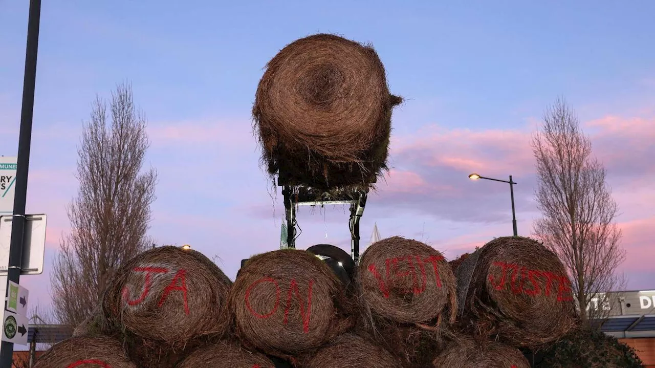 Les agriculteurs français se mobilisent massivement pour dénoncer les contraintes de leur métier