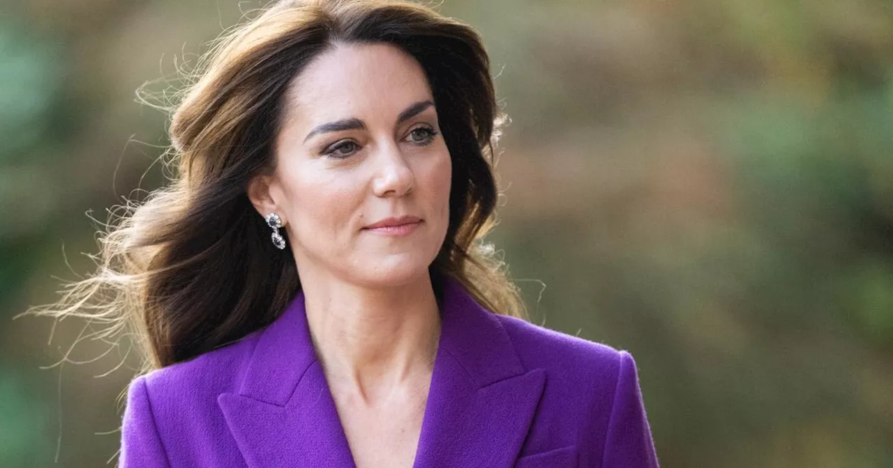 Le silence entourant l'hospitalisation de Kate Middleton inquiète