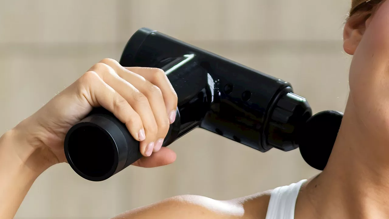 Fitness TikToker Warns About Negative Effects of Massage Gun on Neck