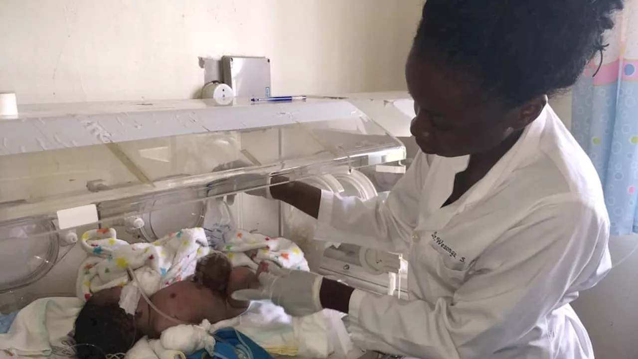 Mother flies with dead baby in Tanzania