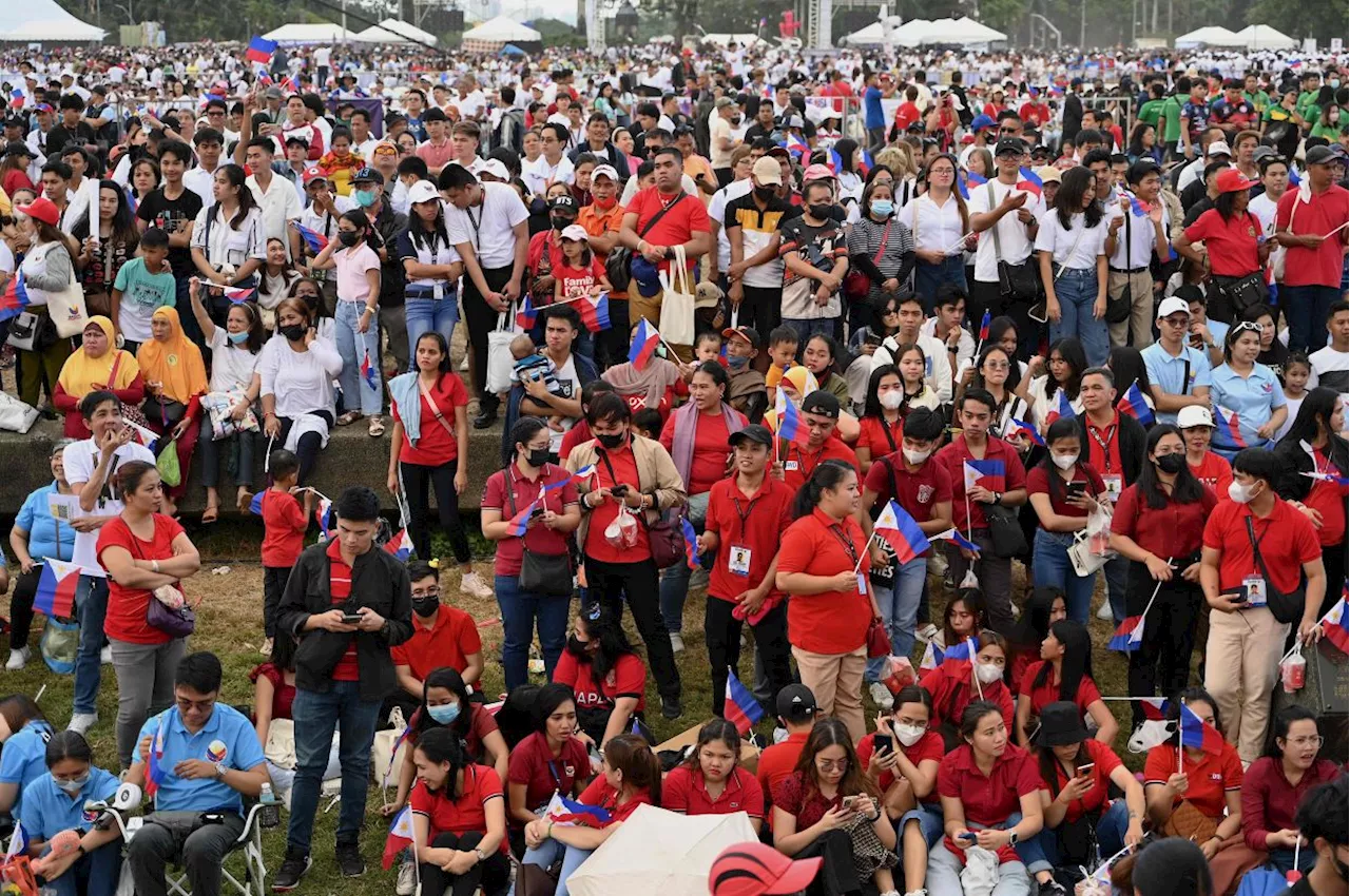 Rival Rallies in the Philippines Highlight Deepening Rift Between Marcos and Duterte Supporters