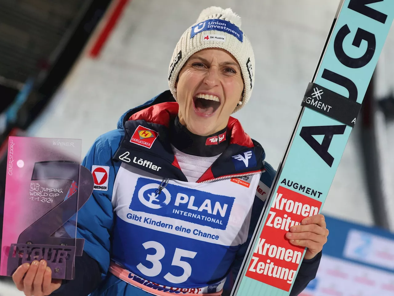 Österreichs Skispringerinnen starten in Villach