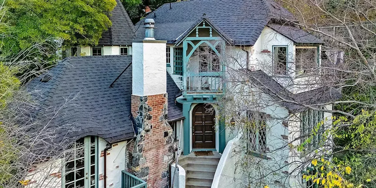 Rufus Wainwright puts his whimsical Los Angeles property up for sale