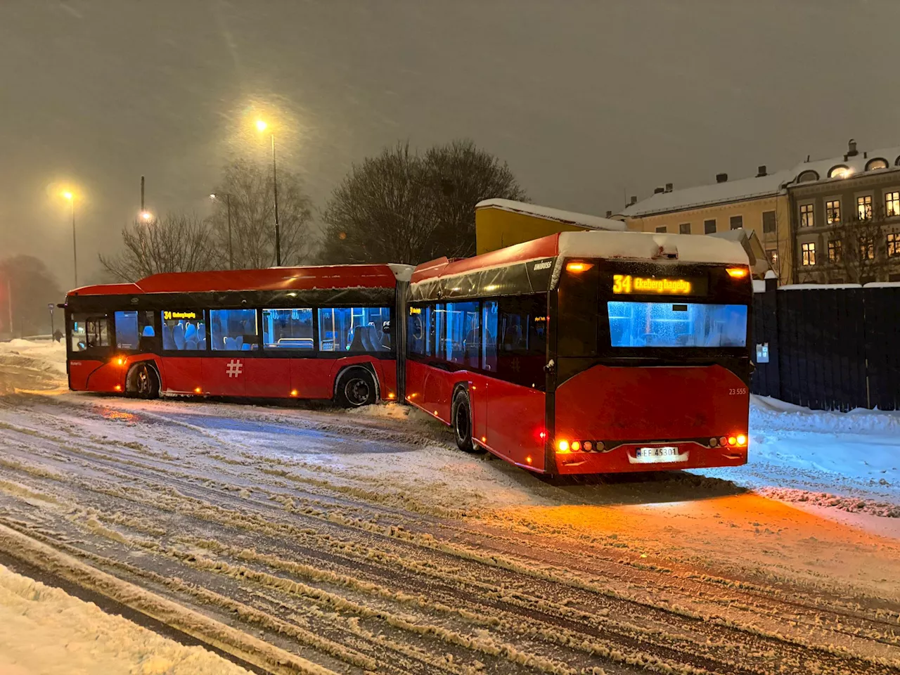 Få oversikt: Derfor blir det jevnlig vinterbusskaos i Oslo