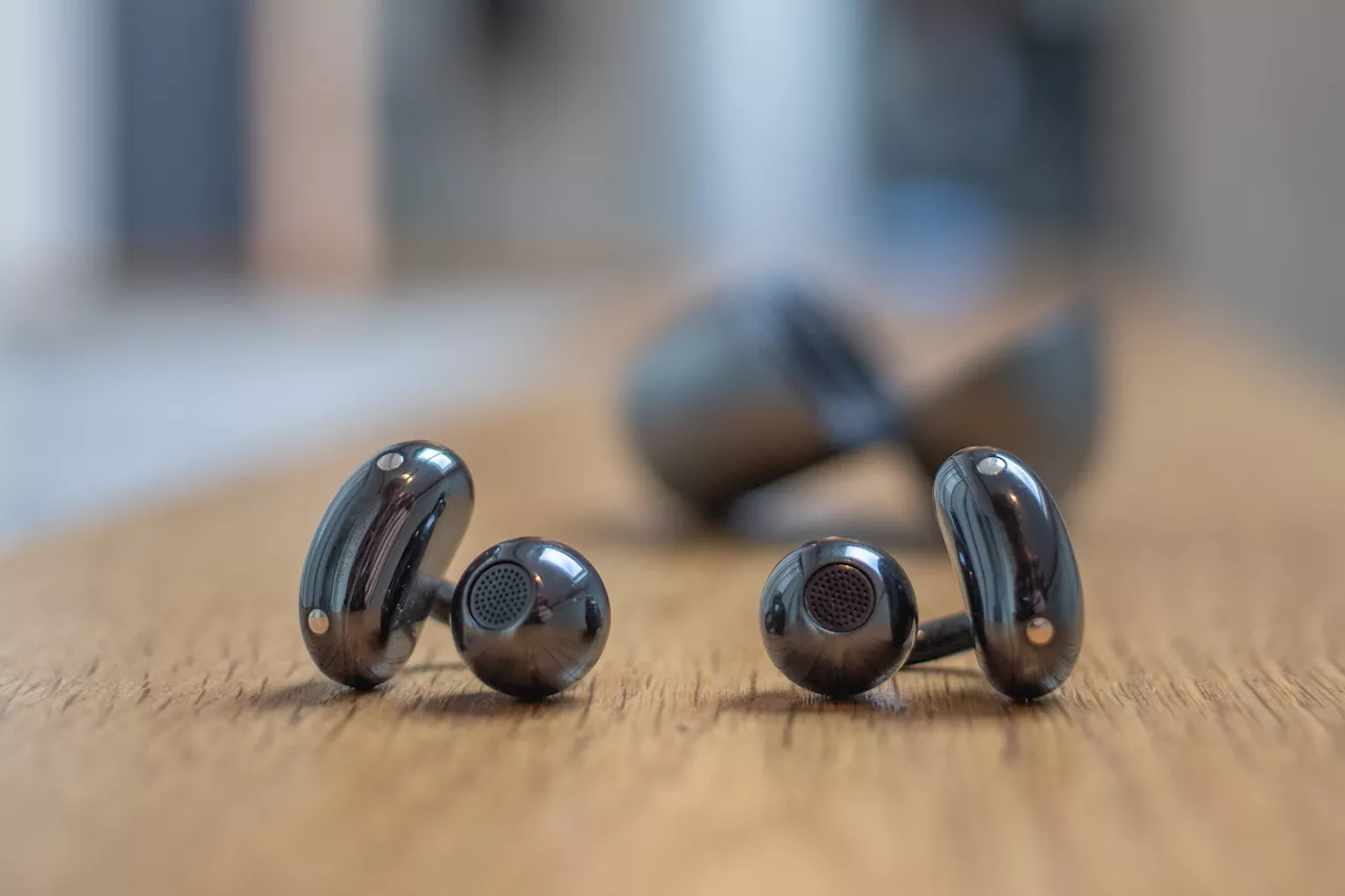 Les Huawei FreeClip : des écouteurs boucles d’oreilles surprenants