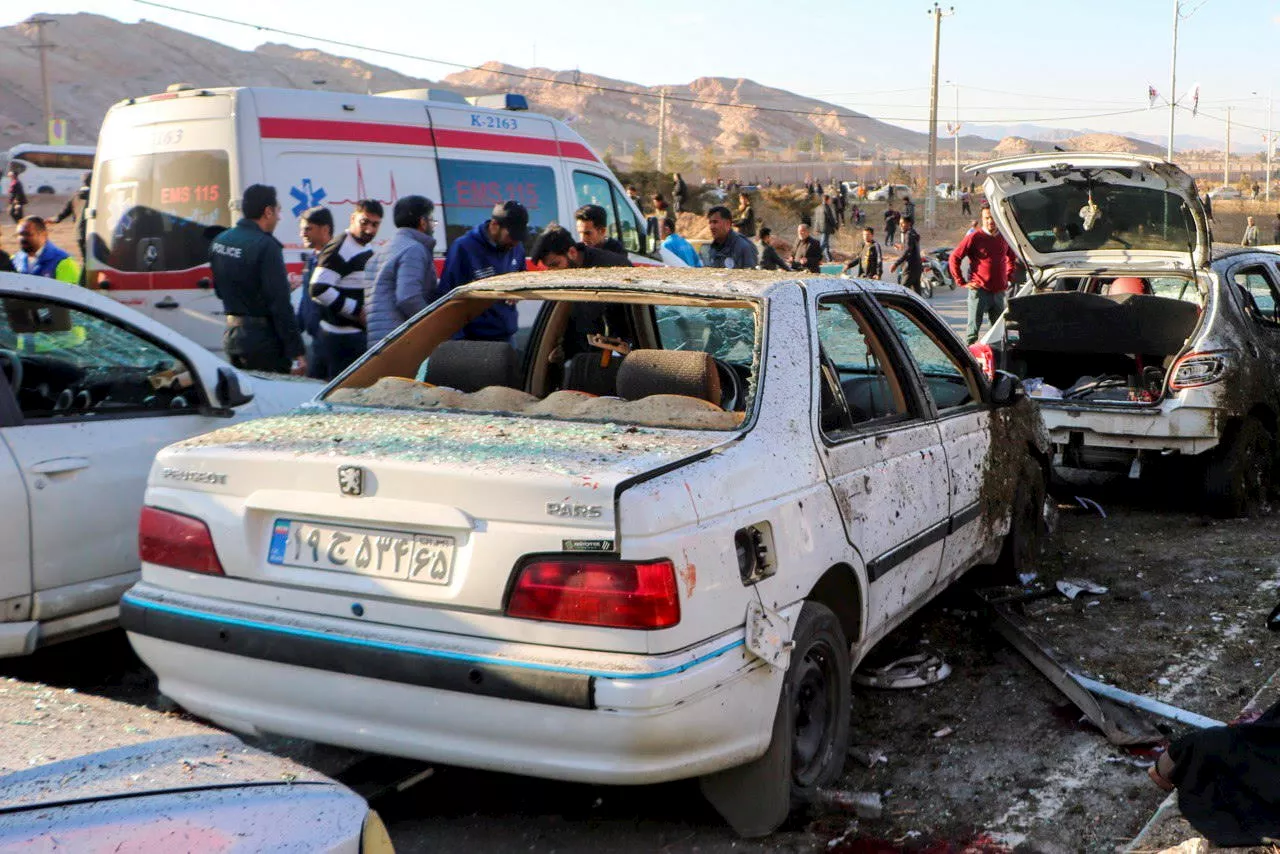 Atentado en cementerio de Kerman deja más de 100 muertos