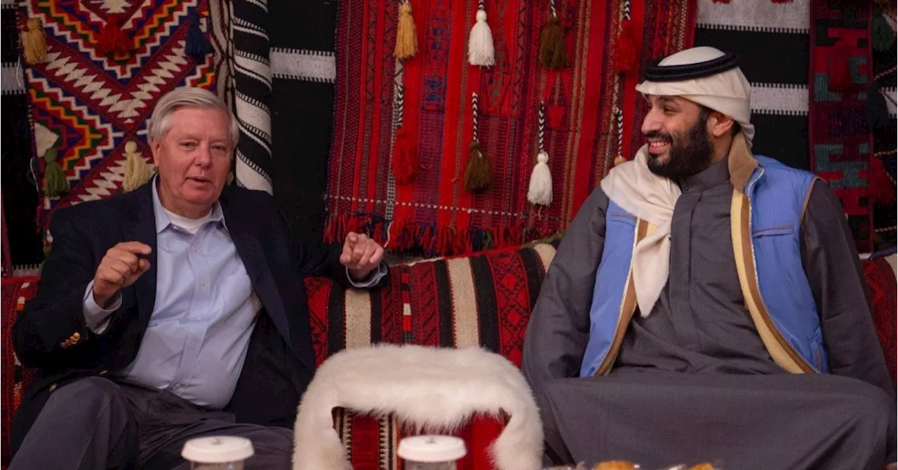 ولي العهد السعودي يجتمع مع السيناتور الأميركي ليندسي غراهام