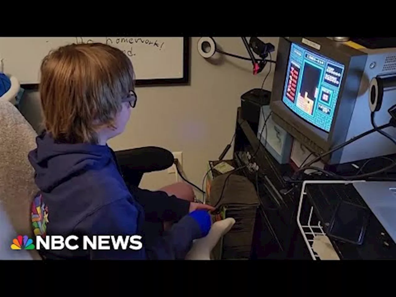 Tetris-mästare får träffa Tetris-skapare. Alexey Pajitnov säger hej.