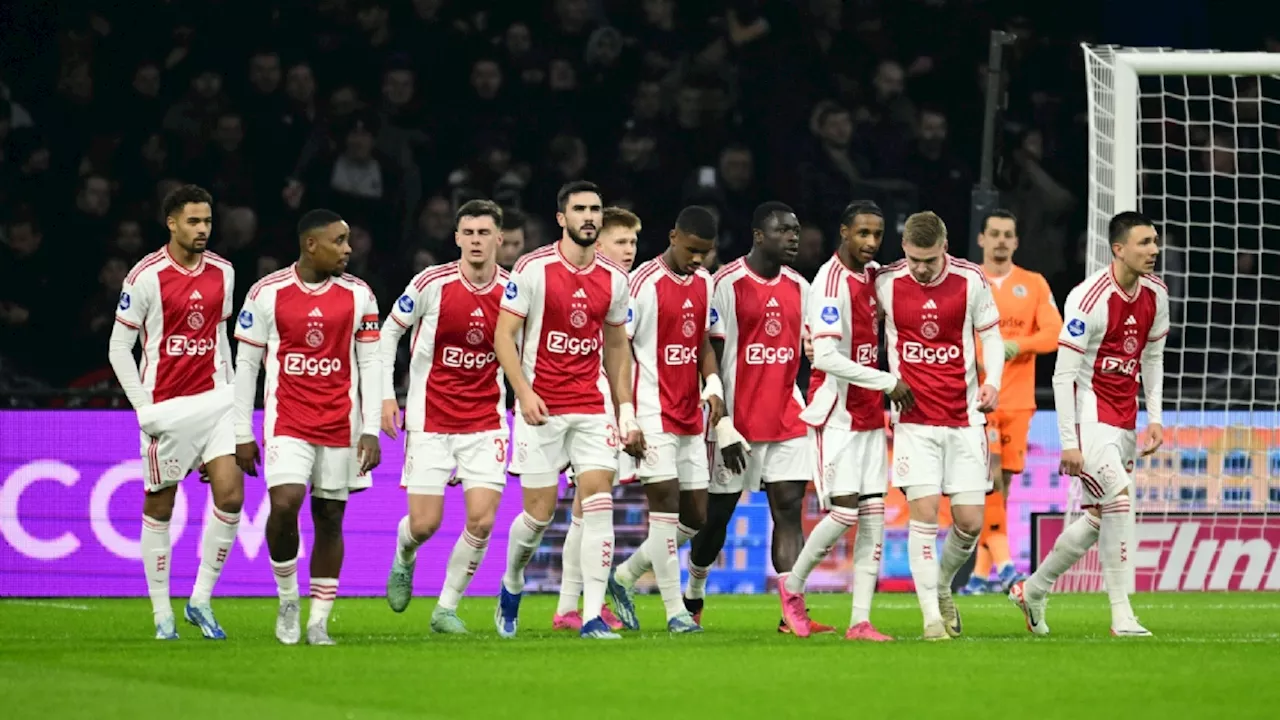 ‘Er wordt een sfeer gecreëerd alsof hij over water kan lopen bij Ajax’