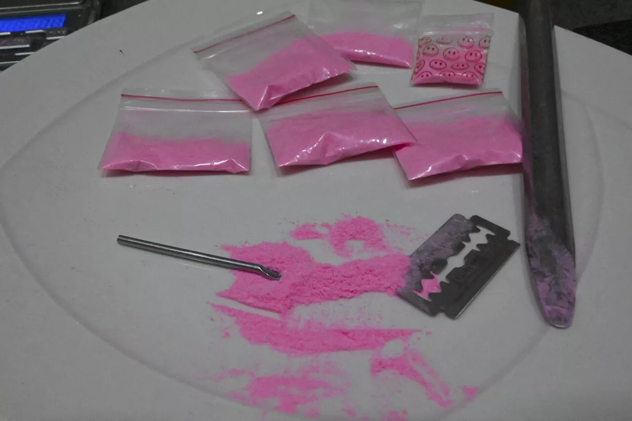 Cocaïne rose : c'est quoi cette nouvelle drogue populaire et dangereuse, responsable de plusieurs morts ?