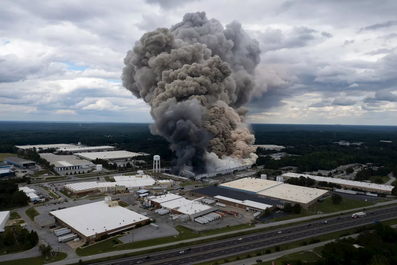 Conyers BioLab fire: Large cloud of smoke from Georgia chemical plant blaze seen for miles