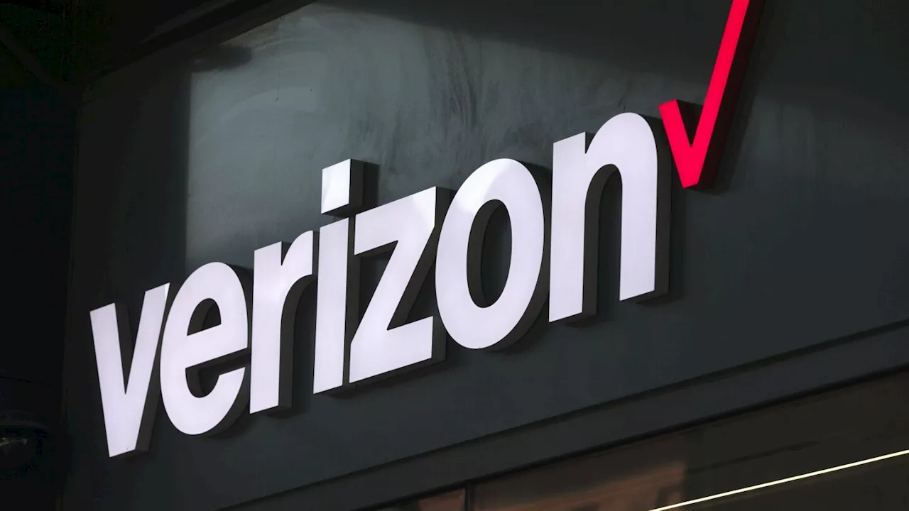 Many Verizon customers across the US hit by service outage