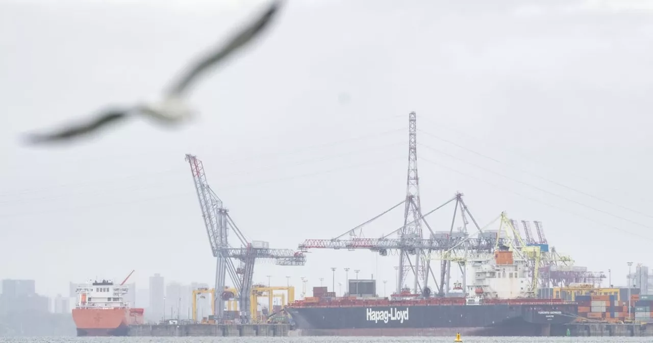 Port of Montreal dockworkers begin three-day strike at two terminals