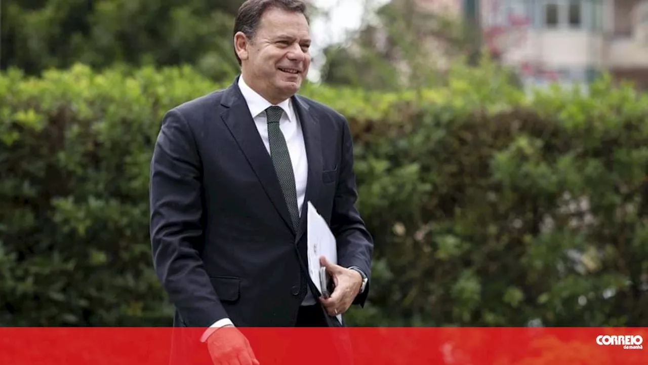 Nova reunião entre Montenegro e Pedro Nuno Santos sobre OE2025 marcada para quinta-feira