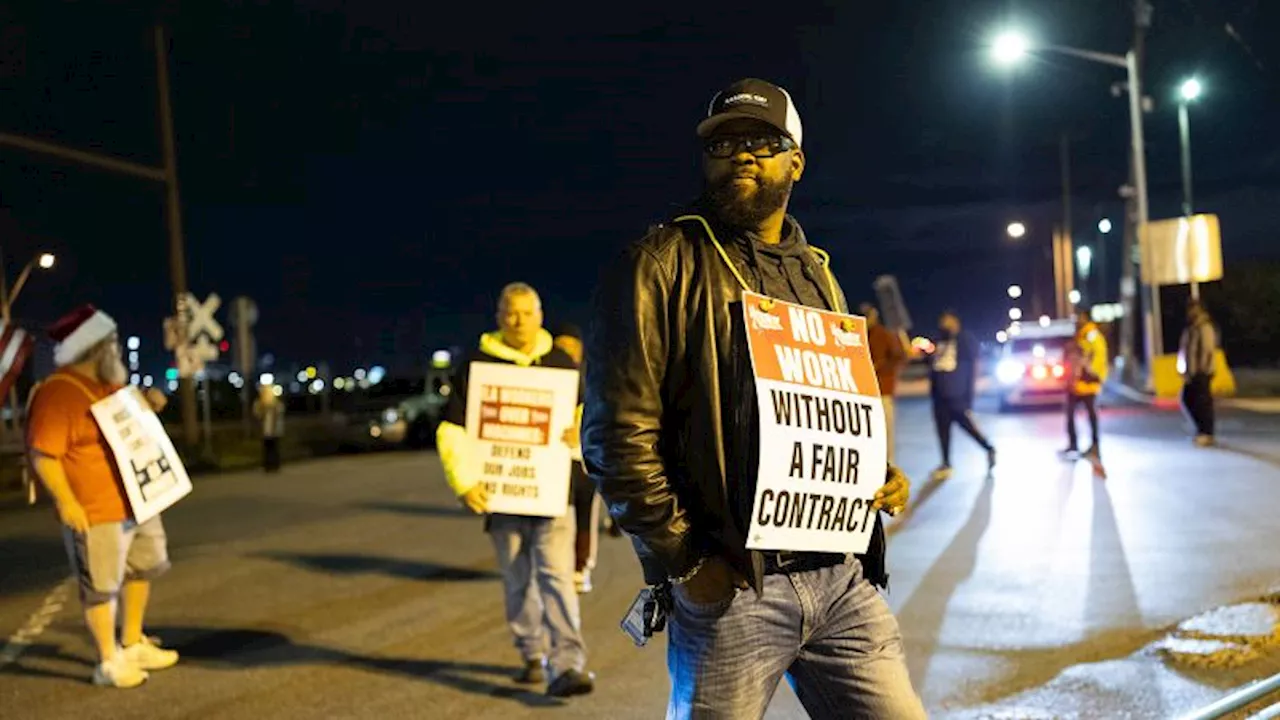 Nearly 50,000 Longshoremen Strike on US East and Gulf Coast Ports